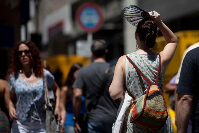 Viernes caluroso con potencial de lluvias