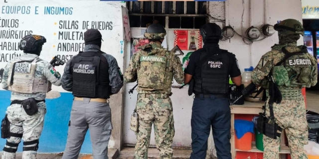 Arrestan a mujer durante cateo en Cuautla
