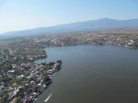 Durante la demostración, los medios de comunicación pudieron conocer más de cerca las atracciones que ofrece el lago y experimentarlas de primera mano.