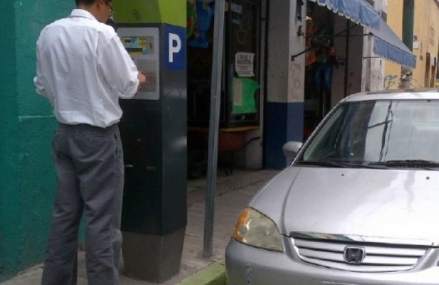 La instalación de los parquímetros ha generado malestar entre la ciudadanía cuautlense.