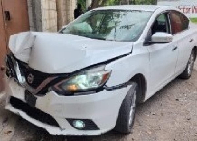 Hallan tres autos con reporte de robo