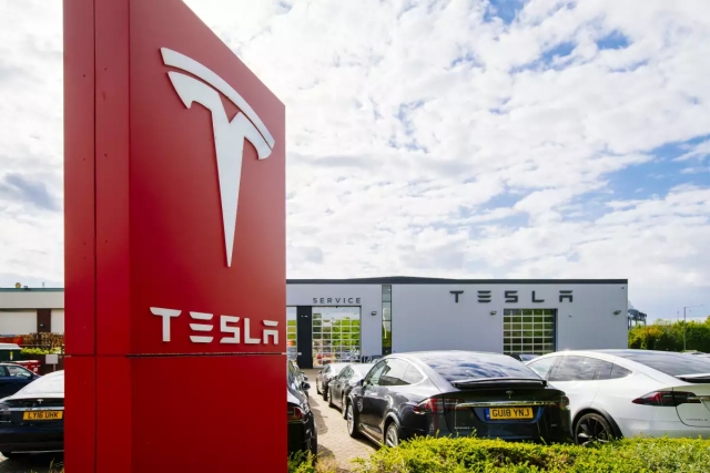Tesla se renueva: Llamada automática a emergencias en accidentes