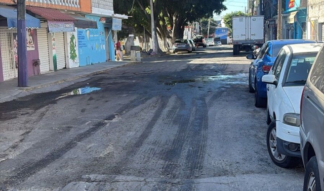Realiza SAPAC trabajos de inspecci&oacute;n en calle Jacaranda de la colonia Sat&eacute;lite