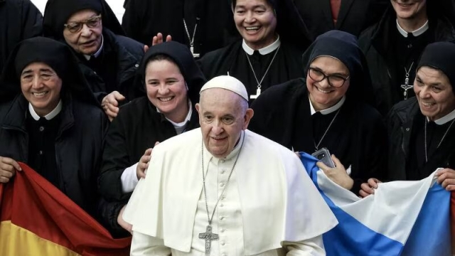 Vaticano: Mujeres podrán votar y participar en Asamblea General Ordinaria del Sínodo de los Obispos