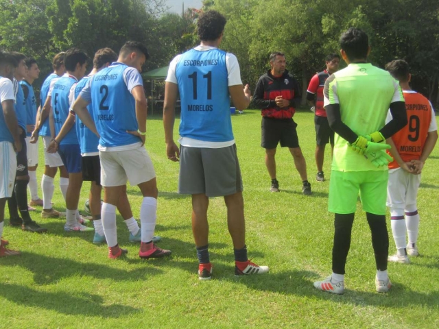 Ayer, cerca de 40 jóvenes acudieron a las pruebas, que estuvieron a cargo del técnico Héctor Germán Anguiano y su auxiliar Diego Díaz.