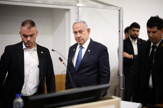 Netanyahu asegura ante juez que no presionó a la prensa en Israel