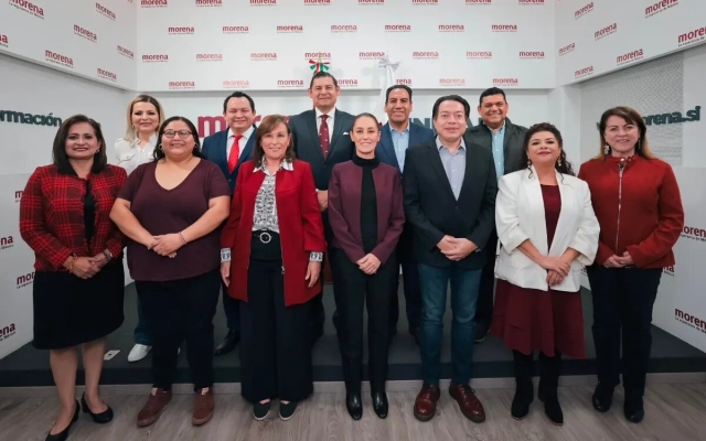 Sheinbaum se reúne con precandidatos a nueve gubernaturas