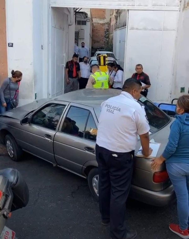 El auto fue trasladado a un corralón.