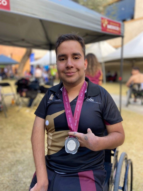 Azariel Valdez Catal&aacute;n cerr&oacute; su &uacute;ltimo a&ntilde;o de actividad con medalla de plata en los 50 metros dorso, categor&iacute;a S3.