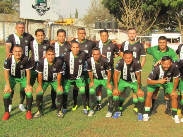    Barona Moustache avanzó a la siguiente ronda con nueve puntos.