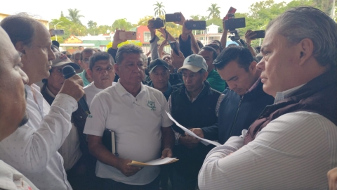 Isaac Pimentel y Rafael Reyes dialogaron con líderes de transportistas sobre la ruta a seguir en torno al análisis de la ley general de movilidad y seguridad vial.  