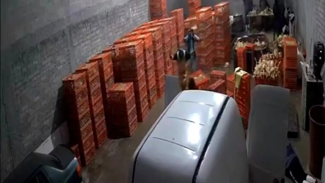 Encuentran con vida a los cuatro polleros secuestrados en Toluca