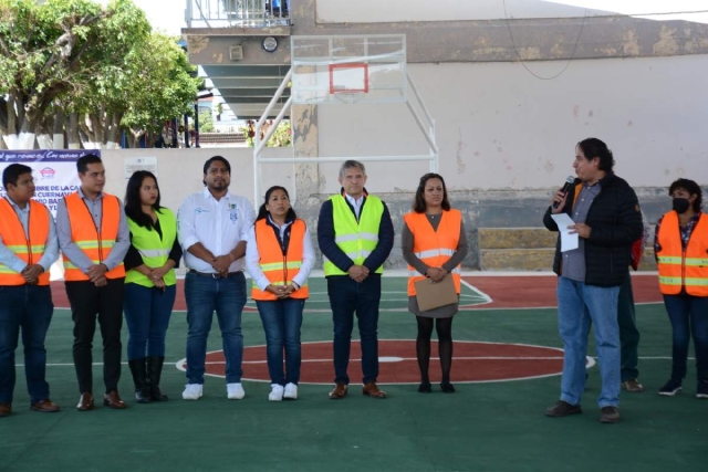 Entrega Urióstegui techumbre en la escuela primaria de la Antonio Barona