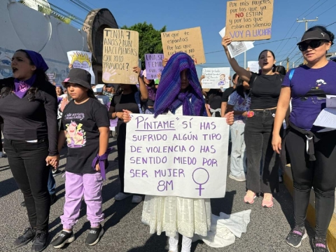 Desde el año 2021, el colectivo feminista realiza esta marcha para reprobar la violencia en contra de las mujeres y exigir justicia.  