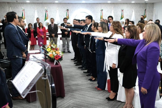 El presidente del TSJ fue entrevistado en la ceremonia en la que nueve jueces asumieron su cargo. 