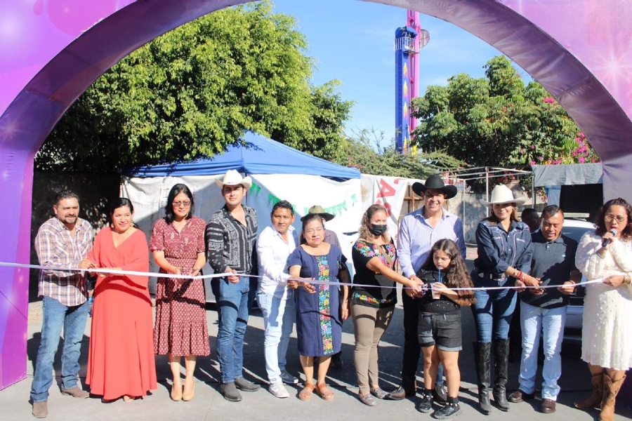 Se inauguró oficialmente la feria de año nuevo