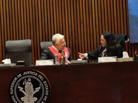 Sólo 14 magistrados acudieron ayer a la convocatoria. 