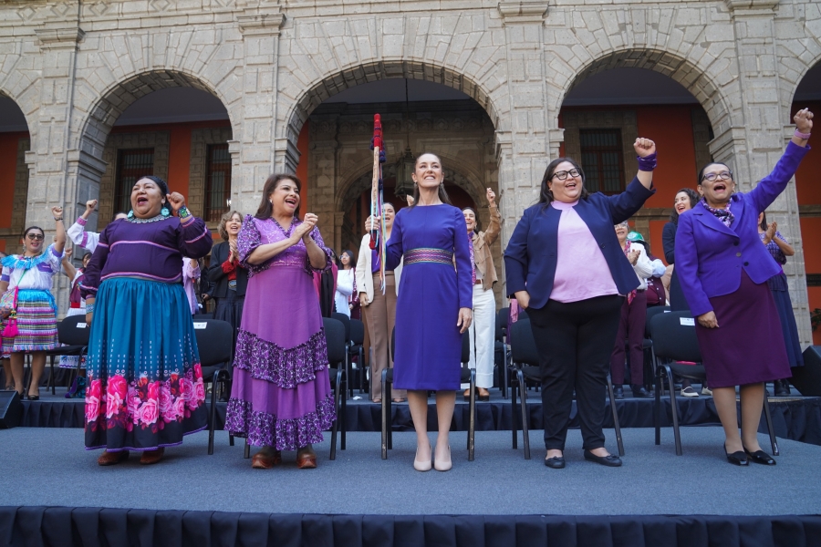 Sheinbaum anuncia '10 acciones' en favor de las mujeres este 8M