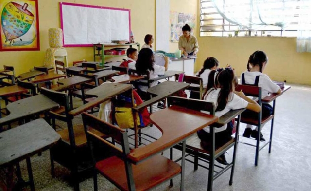 ¿Qué es el programa &#039;La escuela te extraña&#039; de la SEP y por qué genera debate?