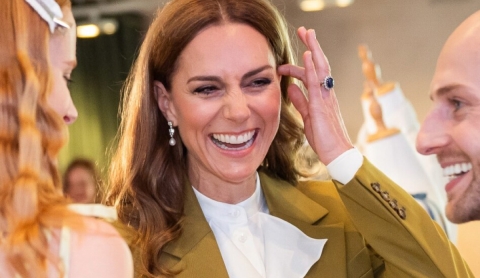 Kate Middleton deslumbra con traje de Victoria Beckham: cómo imitar su elegante look británico