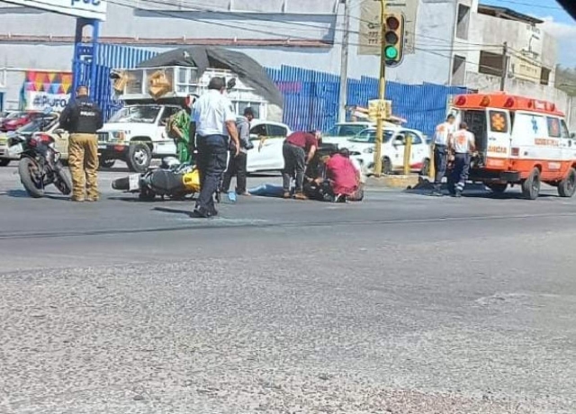 Se cayó de una moto en el bulevar Cuauhnáhuac