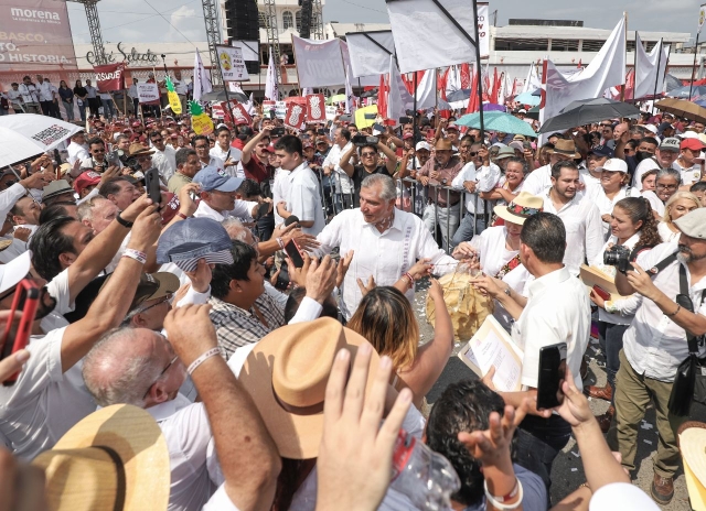 Con mis ahorros y el apoyo del pueblo pago mis viáticos: Adán López