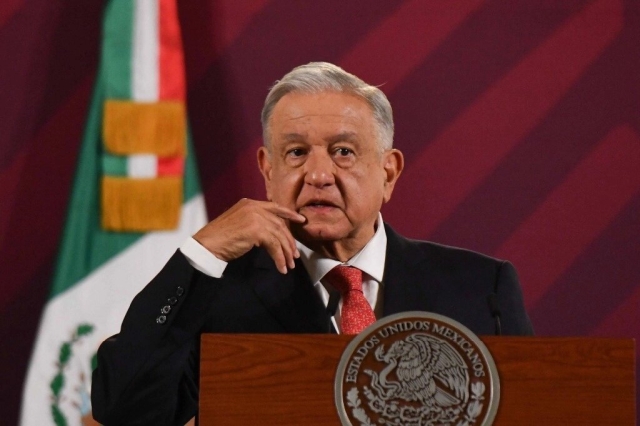 AMLO celebra la liberación del analista Alfredo Jalife