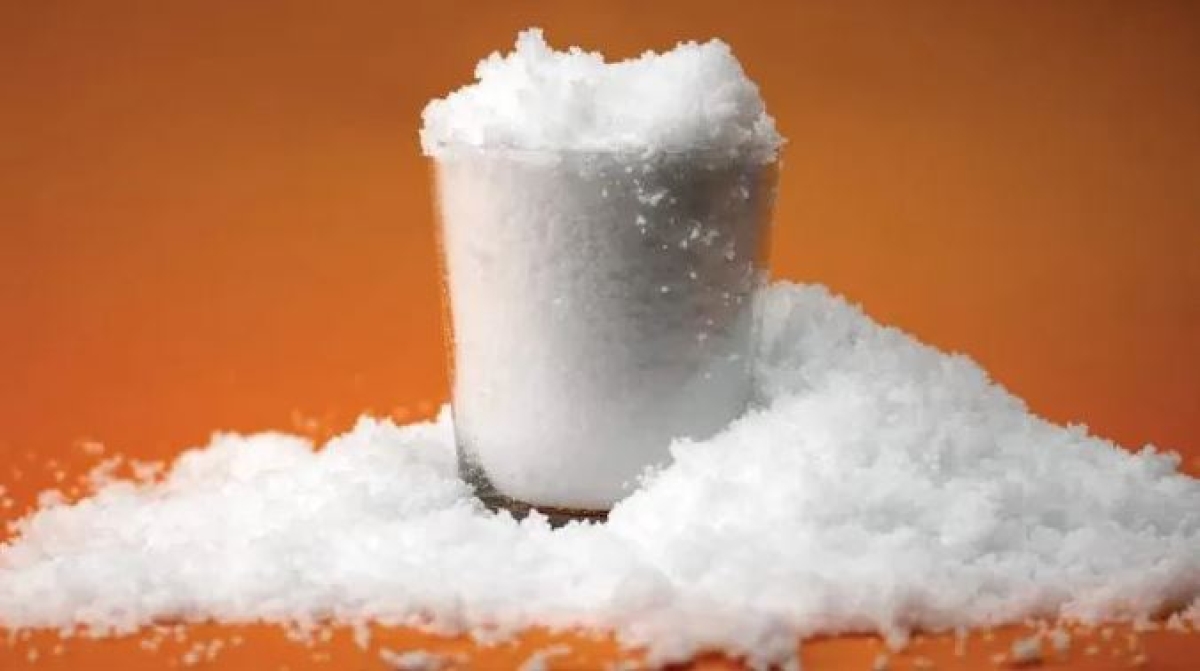 Aprende a hacer nieve artificial casera, solo necesitas jabón y bicarbonato