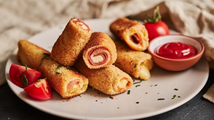 Prepara un snack delicioso para el lunch escolar de tus hijos con estos rollitos de jamón