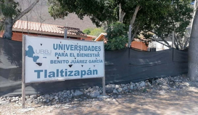 Hiere alumno a maestra en universidad de la zona sur