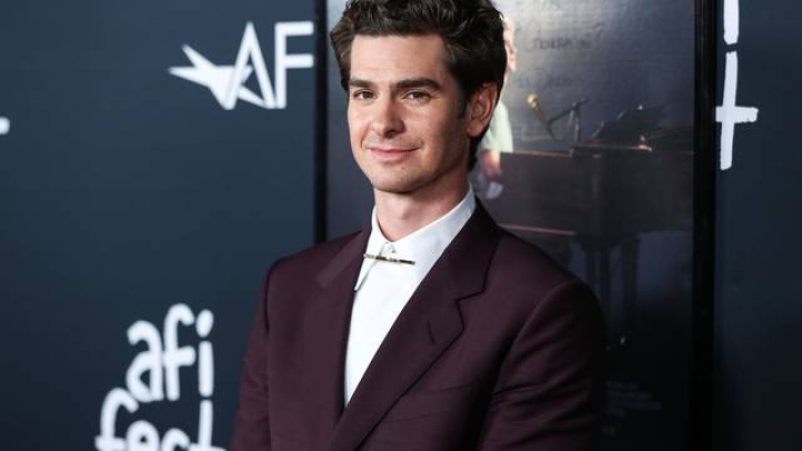 ¿Por qué Andrew Garfield está nominado a los Globos de Oro?