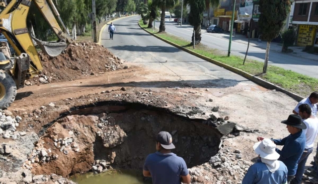 Cuatro colonias, con más problemas por colapso de tuberías