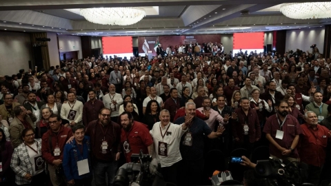 Morena celebra aplazamiento de aranceles y liderazgo de Sheinbaum