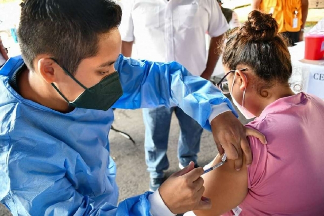 Fue aplicada la vacuna del laboratorio AstraZeneca.