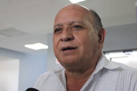 Gestionan computadoras y tabletas para maestros 