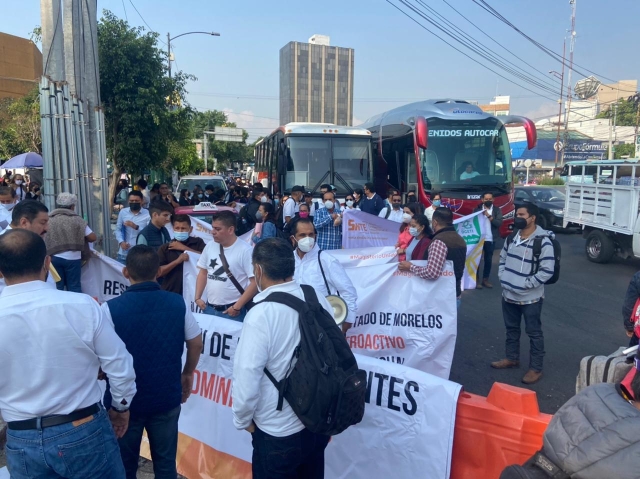 Protesta de trabajadores de planteles de nivel medio superior en CDMX