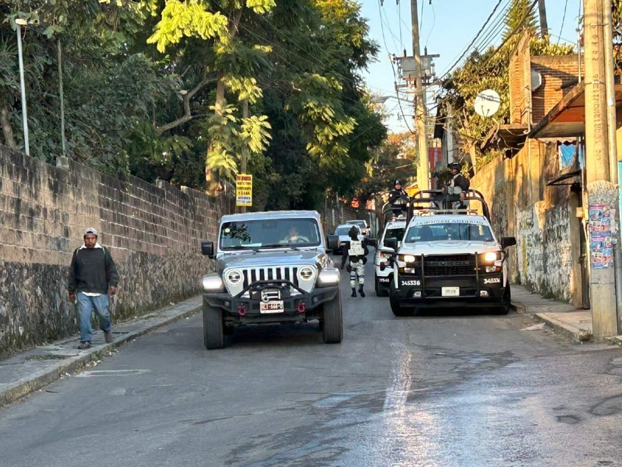 Vecinos que pasaron por el sitio encontraron los cadáveres.