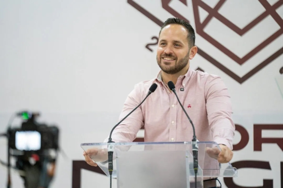 Alcalde de Piedras Negras muestra resultado de antidoping tras polémica con periodista