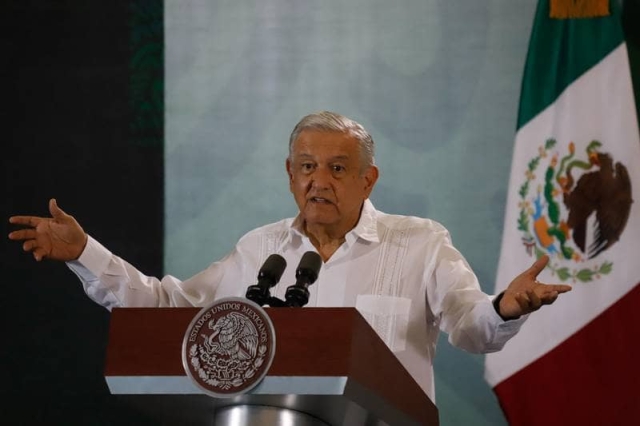 AMLO envía mensaje por Día de Muertos.