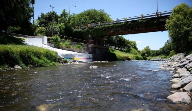 Encuentran un cadáver dentro del río Cuautla