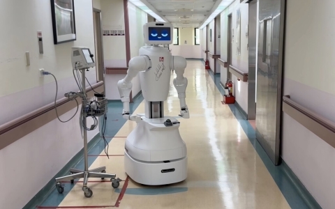 Kawasaki y Foxconn prueban robots enfermeros en Taiwán y preparan su expansión global