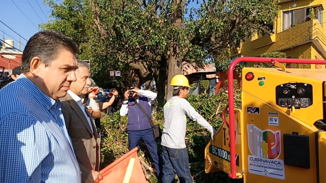 Ponen en marcha astilladora para la recolecci&oacute;n de desechos vegetales en Cuernavaca