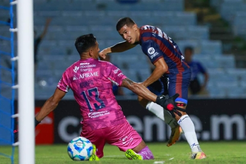 En los últimos minutos, los azulgranas pudieron emparejar los cartones, pero no encontraron el gol.