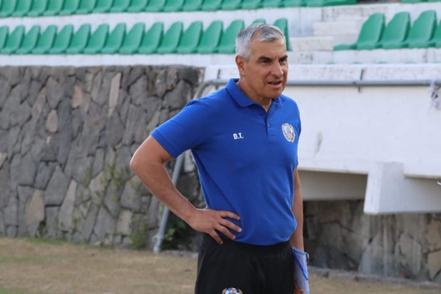 Francisco Tena, director técnico de Sporting Canamy, buscará quedarse con el triunfo en el clásico de la entidad frente a Escorpiones.