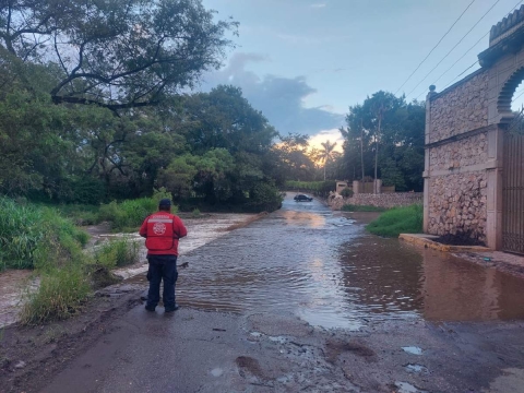 Alerta en Yautepec por crecida de ríos y canales