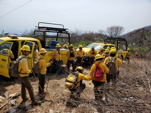 En Morelos se encuentran activos tres incendios forestales, en Yautepec y Tlalnepantla