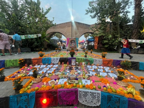 Instalan ofrenda en memoria de desaparecidos en Jojutla
