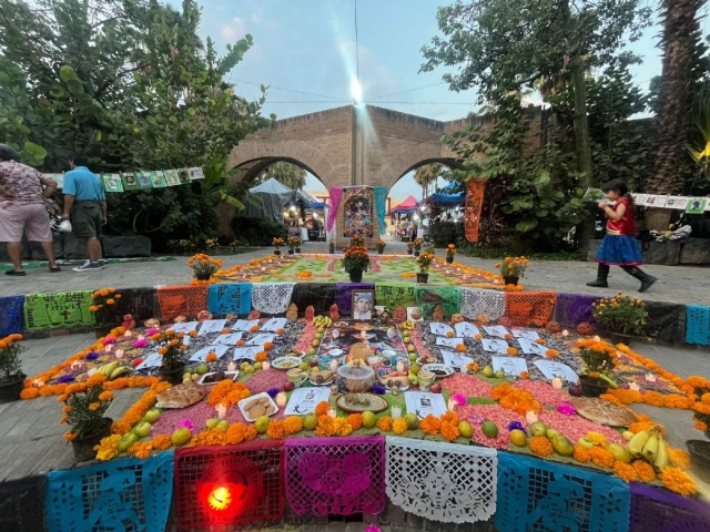 Instalan ofrenda en memoria de desaparecidos en Jojutla