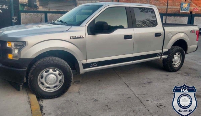 Intentó vender por internet una camioneta robada