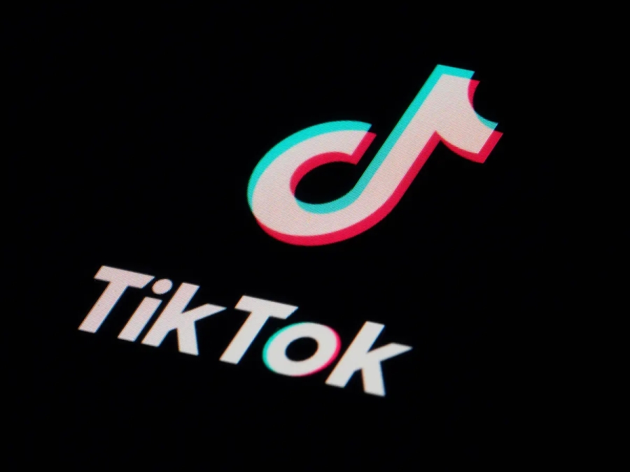 Ponen multa millonaria a tiktok, por no proteger la privacidad de menores